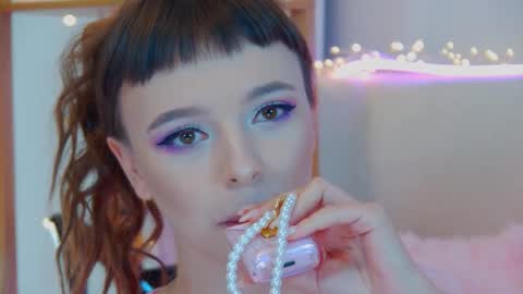 ElisabethDavis online show from September 24, 3:37 pm