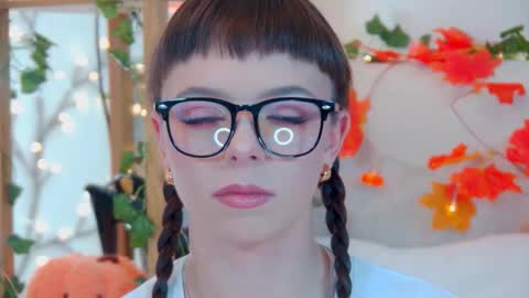 ElisabethDavis online show from September 28, 3:17 pm