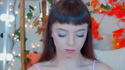 ElisabethDavis online show from October 5, 3:21 pm