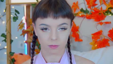 ElisabethDavis online show from October 6, 3:20 pm