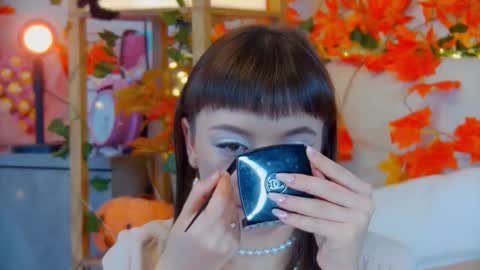 ElisabethDavis online show from October 17, 2:30 pm