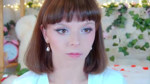 ElisabethDavis online show from April 13, 6:13 pm