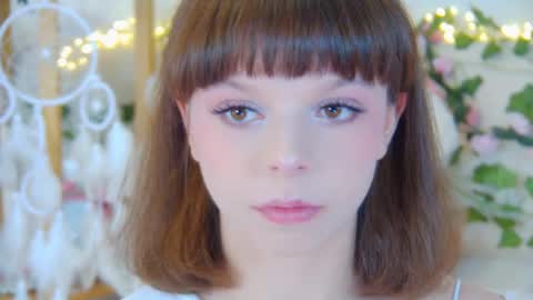 ElisabethDavis online show from April 25, 3:31 pm