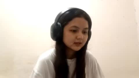 Snapshot of elisabethkapoor chatting on July 20, 11:56 am Harper online show from July 20, 11:56 am
