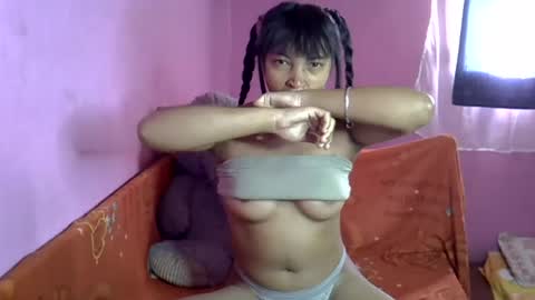 elisah01 online show from June 19, 5:23 am