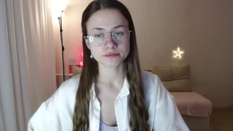 Elis online show from December 23, 6:16 pm