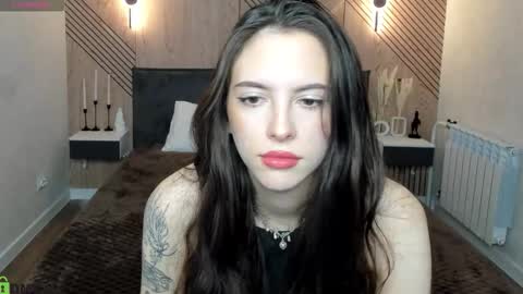 Elise online show from March 7, 1:13 am