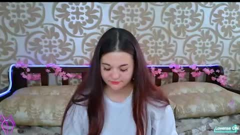 Snapshot of elisesmuse chatting on July 9, 12:09 pm elisesmuse online show from July 9, 12:09 pm