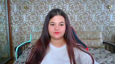 Snapshot of elisesmuse chatting on July 18, 12:42 pm elisesmuse online show from July 18, 12:42 pm