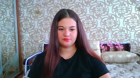 Snapshot of elisesmuse chatting on July 19, 7:34 am elisesmuse online show from July 19, 7:34 am