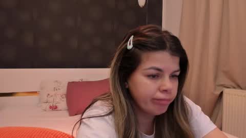 Elly online show from February 23, 7:44 pm