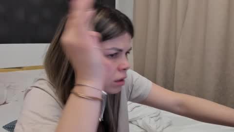 Elly online show from March 17, 8:34 pm