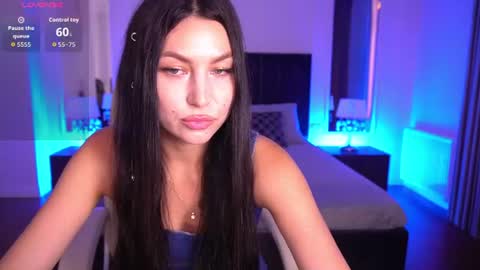 Snapshot of elisevelour chatting on July 21, 12:07 pm elisevelour online show from July 21, 12:07 pm