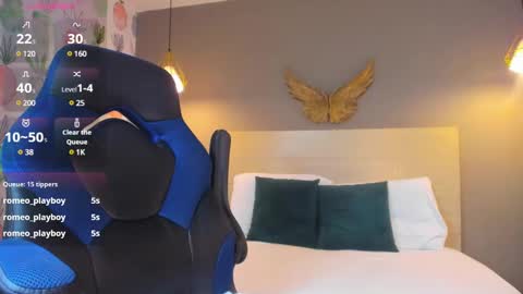 Snapshot of elissa_iris chatting on January 21, 10:08 pm E L I S S A online show from January 21, 10:08 pm