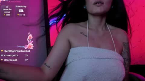 E L I S S A online show from June 5, 7:03 am