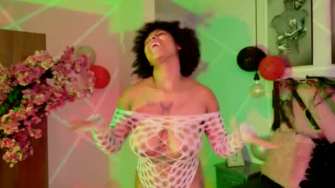 Snapshot of elit_noa chatting on October 22, 8:19 pm elit noa online show from October 22, 8:19 pm