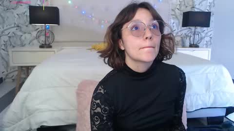 Snapshot of eliza_gh chatting on December 1, 7:30 pm Eliza online show from December 1, 7:30 pm