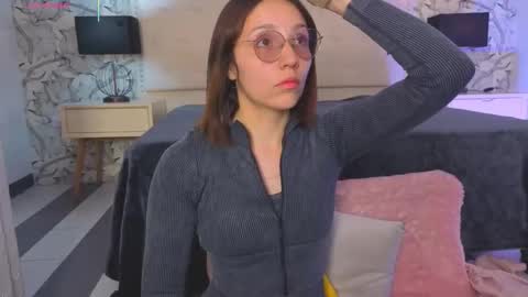 Eliza online show from February 21, 7:37 pm