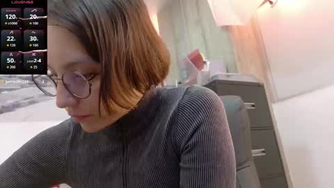 Eliza online show from April 30, 8:57 pm