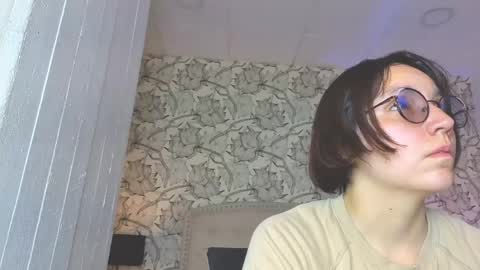 Eliza online show from May 5, 7:11 pm