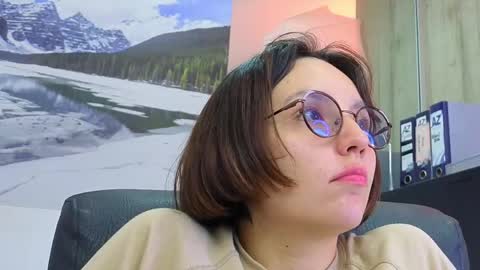 Eliza online show from May 23, 4:55 pm