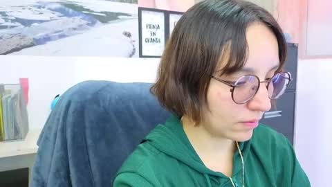 Eliza online show from May 28, 5:21 pm
