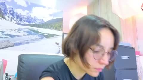 Eliza online show from May 29, 5:00 pm