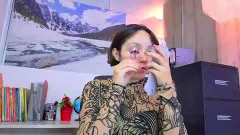 Eliza online show from June 20, 4:54 pm