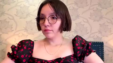 Eliza online show from June 24, 5:12 pm