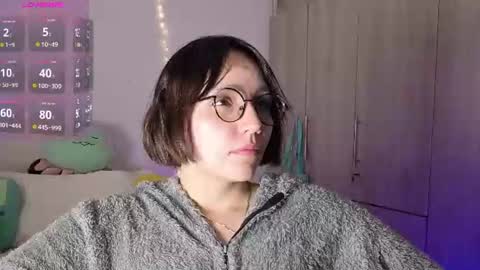 Eliza online show from July 28, 7:39 pm