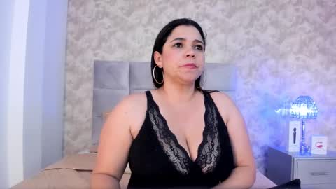 Snapshot of elizabeth_colleman chatting on January 10, 8:59 pm Elizabeth online show from January 10, 8:59 pm