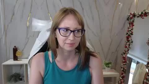 Snapshot of elizabeth_grace_ chatting on July 12, 9:00 am Elizabeth online show from July 12, 9:00 am