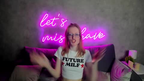 Snapshot of elizabeth_harpper chatting on February 1, 2:13 pm Elizabeth online show from February 1, 2:13 pm