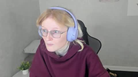 Snapshot of elizabeth_harpper chatting on November 14, 1:04 am Elizabeth online show from November 14, 1:04 am