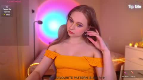 Snapshot of elizabeth_kitty_ chatting on August 6, 2:41 pm Lizzy online show from August 6, 2:41 pm
