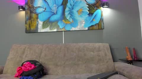 Snapshot of elizabeth_lamer chatting on December 15, 6:39 am Elizabeth Lamer online show from December 15, 6:39 am