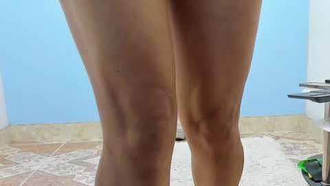 Snapshot of elizabeth_mathure chatting on December 4, 8:12 am Elizabeth Mathure online show from December 4, 8:12 am