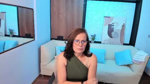 Elizabeth online show from July 13, 11:57 am