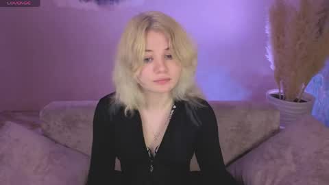 Elizabeth online show from May 29, 2:31 am