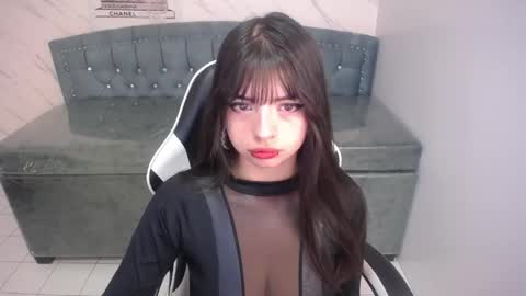 Elizabeth online show from May 1, 1:16 pm