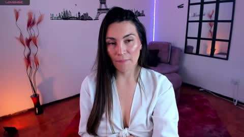 Snapshot of elizabeth_taylor_b chatting on February 27, 6:42 pm Elizabeth online show from February 27, 6:42 pm