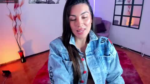 Snapshot of elizabeth_taylor_b chatting on March 6, 6:16 pm Elizabeth online show from March 6, 6:16 pm