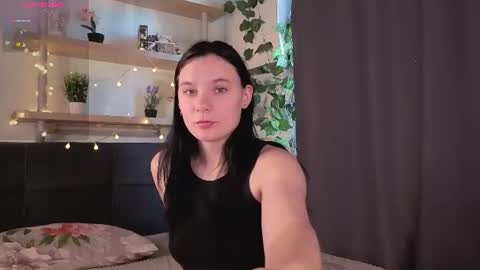 Elizabeth online show from July 1, 1:18 am
