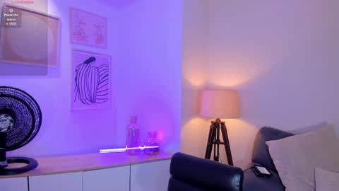 Call me Eli  online show from March 10, 9:09 pm