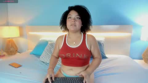 elizabethbloomm online show from July 5, 3:56 am