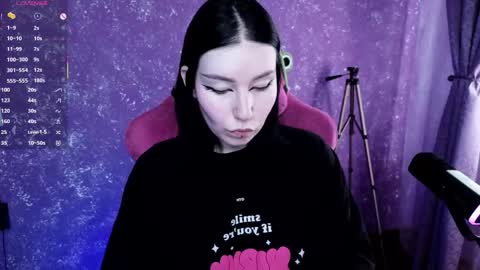 Snapshot of elizabethflowerr chatting on June 3, 2:14 am Eli online show from June 3, 2:14 am