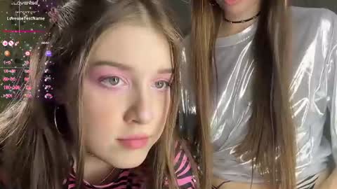 elizabethh_brown online show from June 18, 4:44 pm