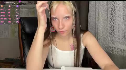 elizabethh_brown online show from July 6, 5:26 pm