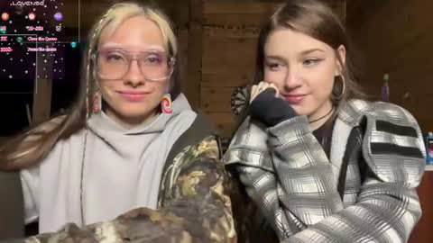 elizabethh_brown online show from July 8, 3:49 pm