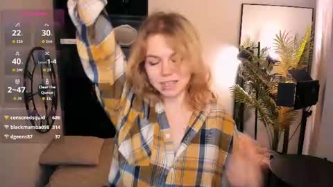 Snapshot of elizabethvane chatting on June 27, 12:22 pm Elizabeth online show from June 27, 12:22 pm